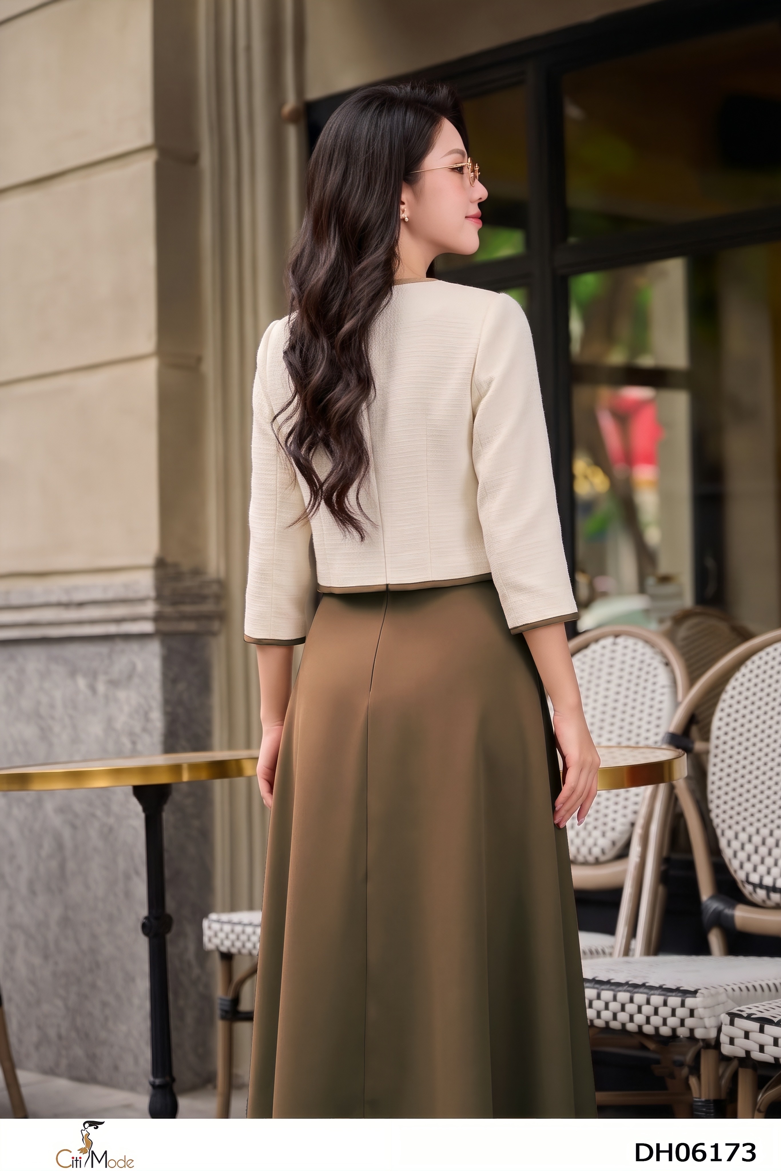 Đầm xòe giả sét nâu phối trắng cổ tròn tay lỡ cách điệu_thumbnail_4