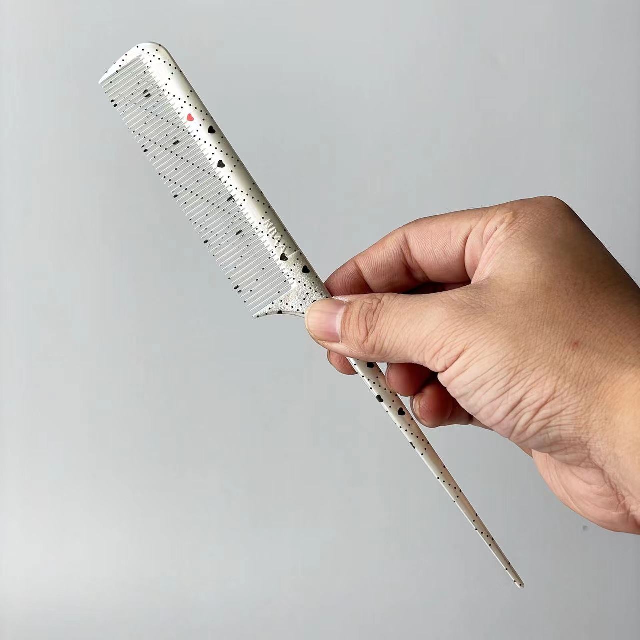 Lược đuôi chuột N.B.A.A họa tiết NB-WA (tặng bình xịt)_thumbnail_12