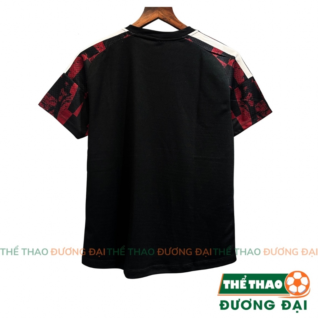 Quần Áo Bóng Đá The Kop Đen 26/27 Thun Mè S-Comf Thoáng Khí Thể Thao Đương Đại_thumbnail_1