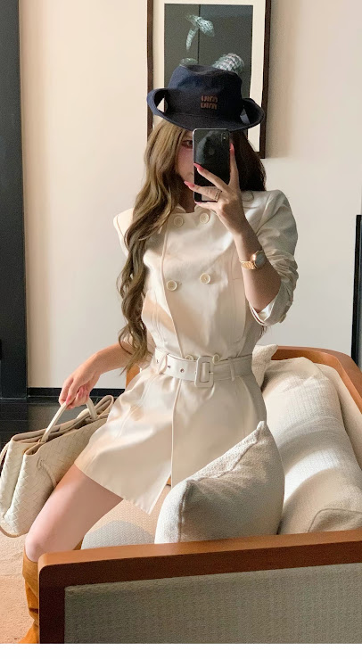 Lucas - Váy kaki cổ nhọn 2 hàng cúc bọc dẹt chân xòe A dài tay + belt cùng chất liệu