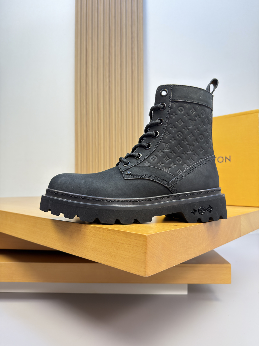 Giầy Boot LV 