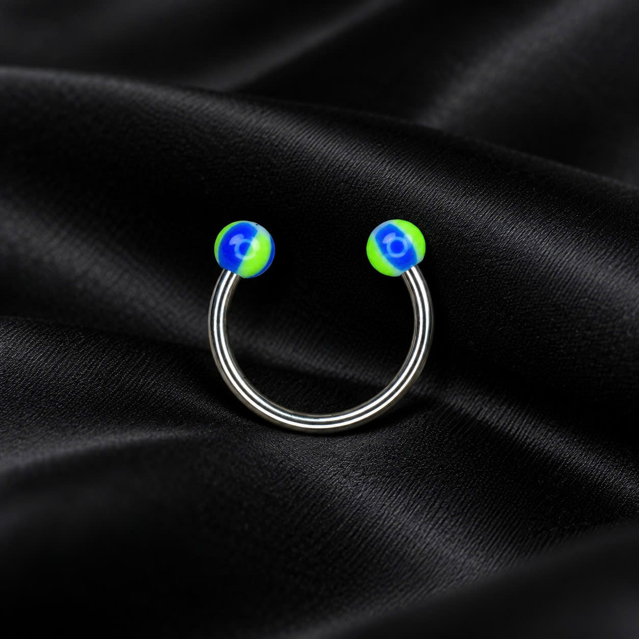 Septum sọc xanh dương xanh lá.