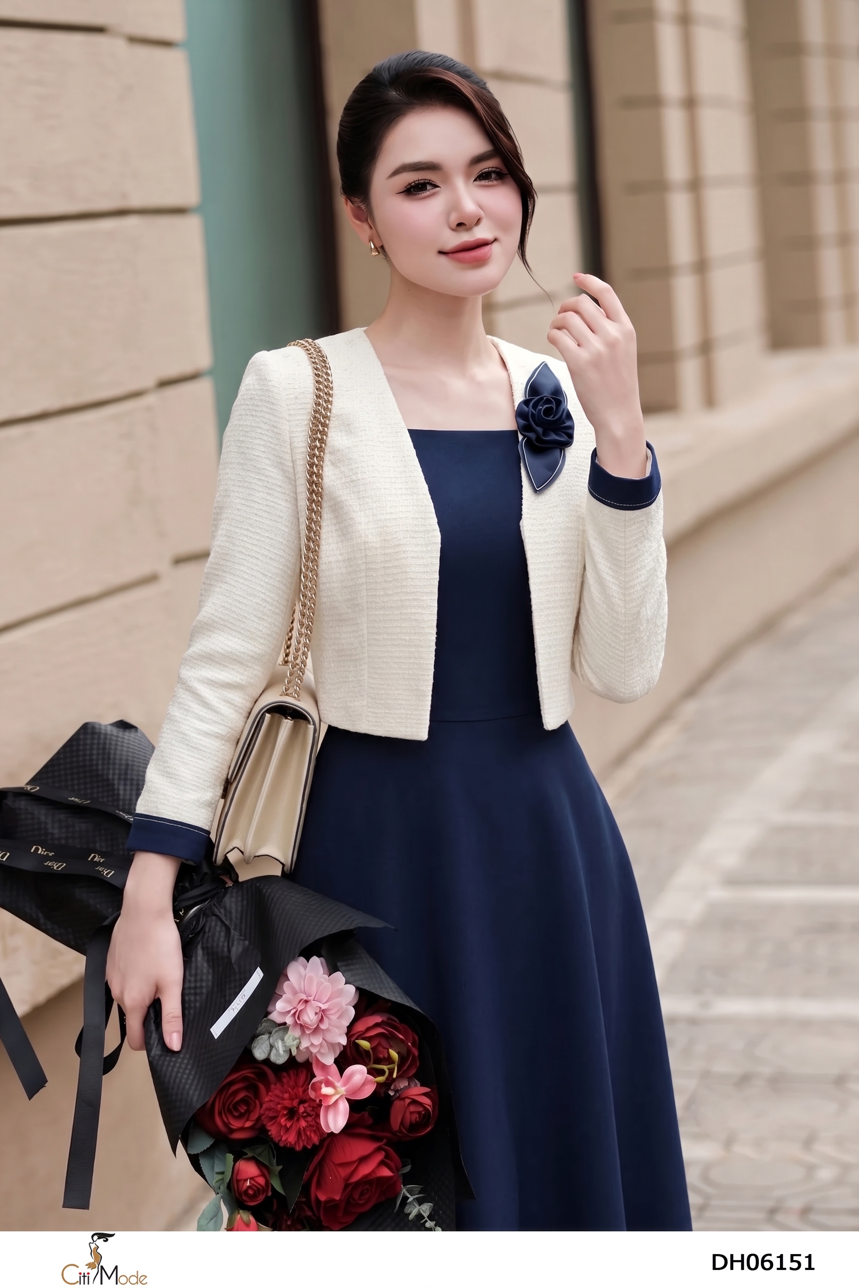 Đầm xòe giả sét xanh đen phối dạ trắng tay dài, cổ dính nơ hoa_thumbnail_3
