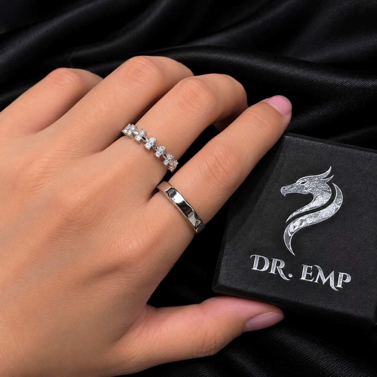 nhẫn cặp bạc xi kim trơn và kc dãy nơ freesize_thumbnail_3