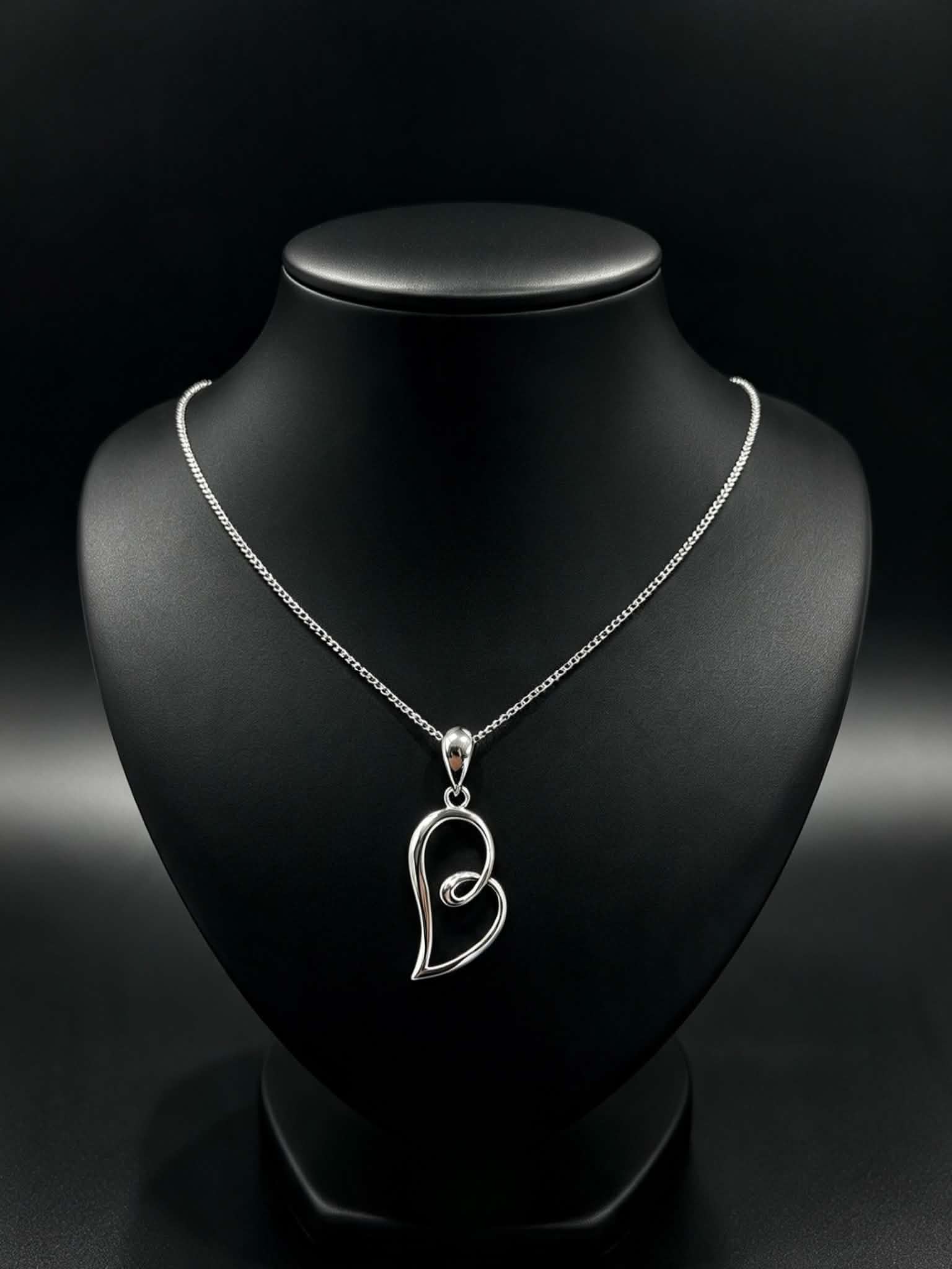 HEART NECKLACE SILVER