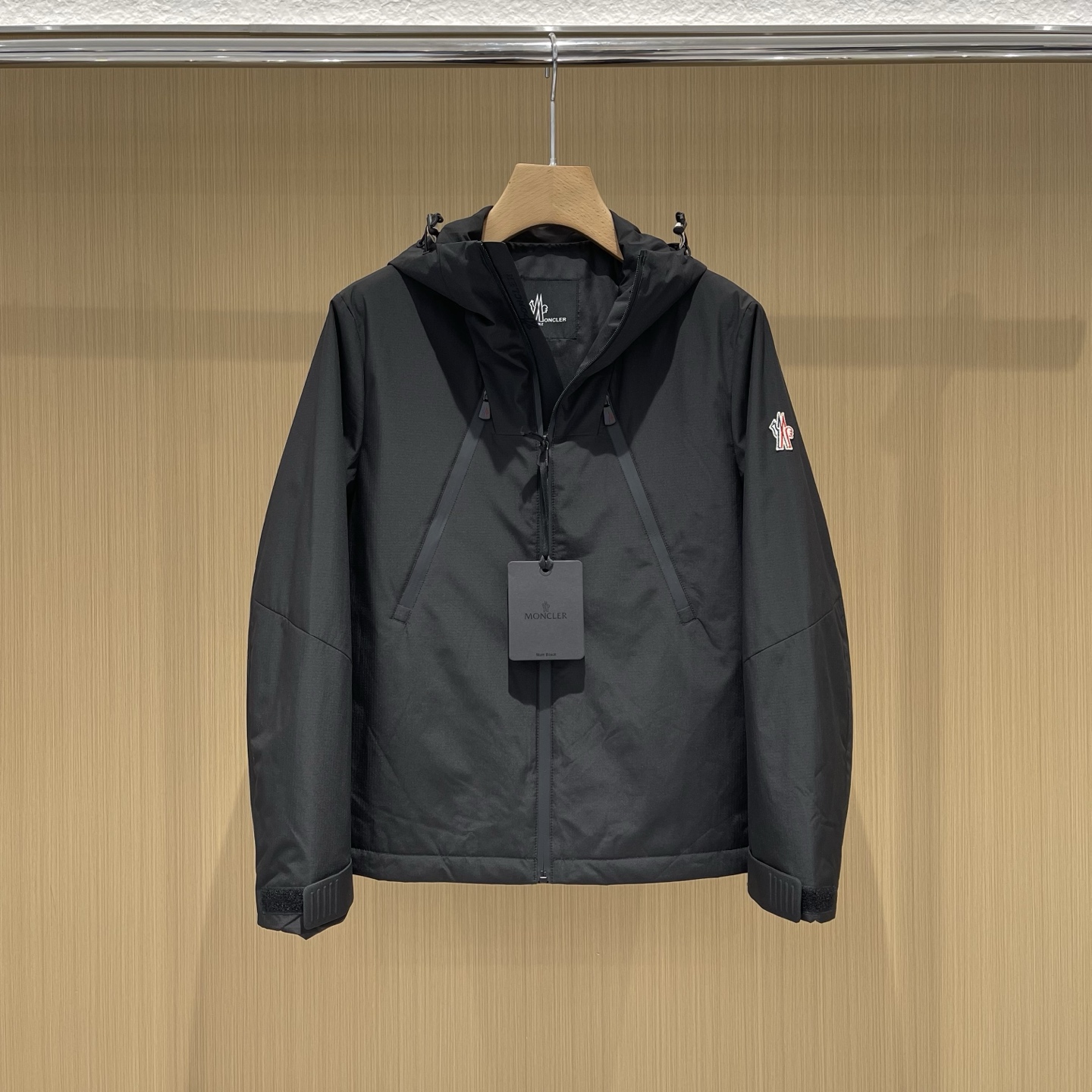Áo Khoác Moncler