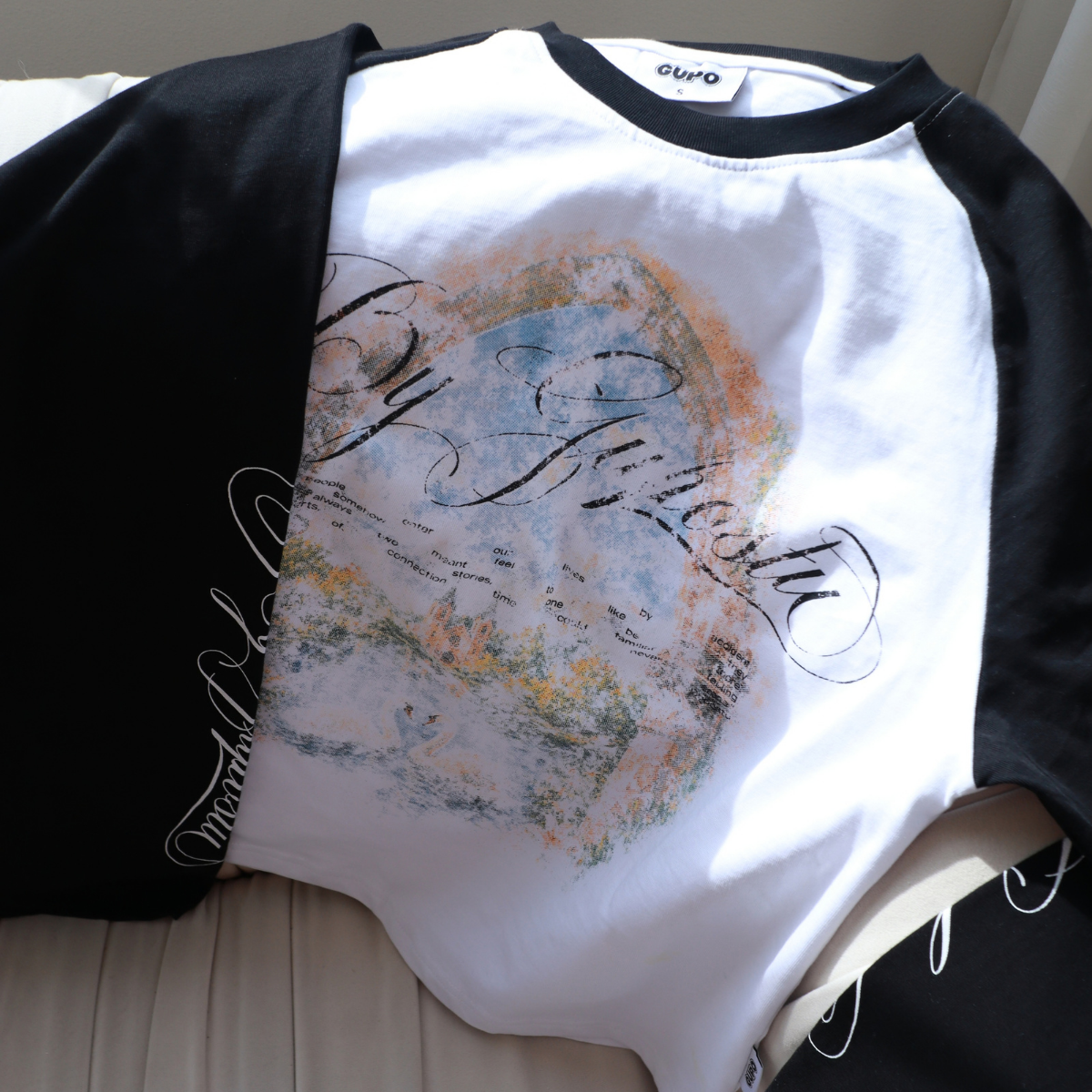 Áo Thun Tay Dài GUPO The Swan Raglan Form Boxy Unisex Cotton Graphic In Lụa Local Brand - ATD05_thumbnail_3