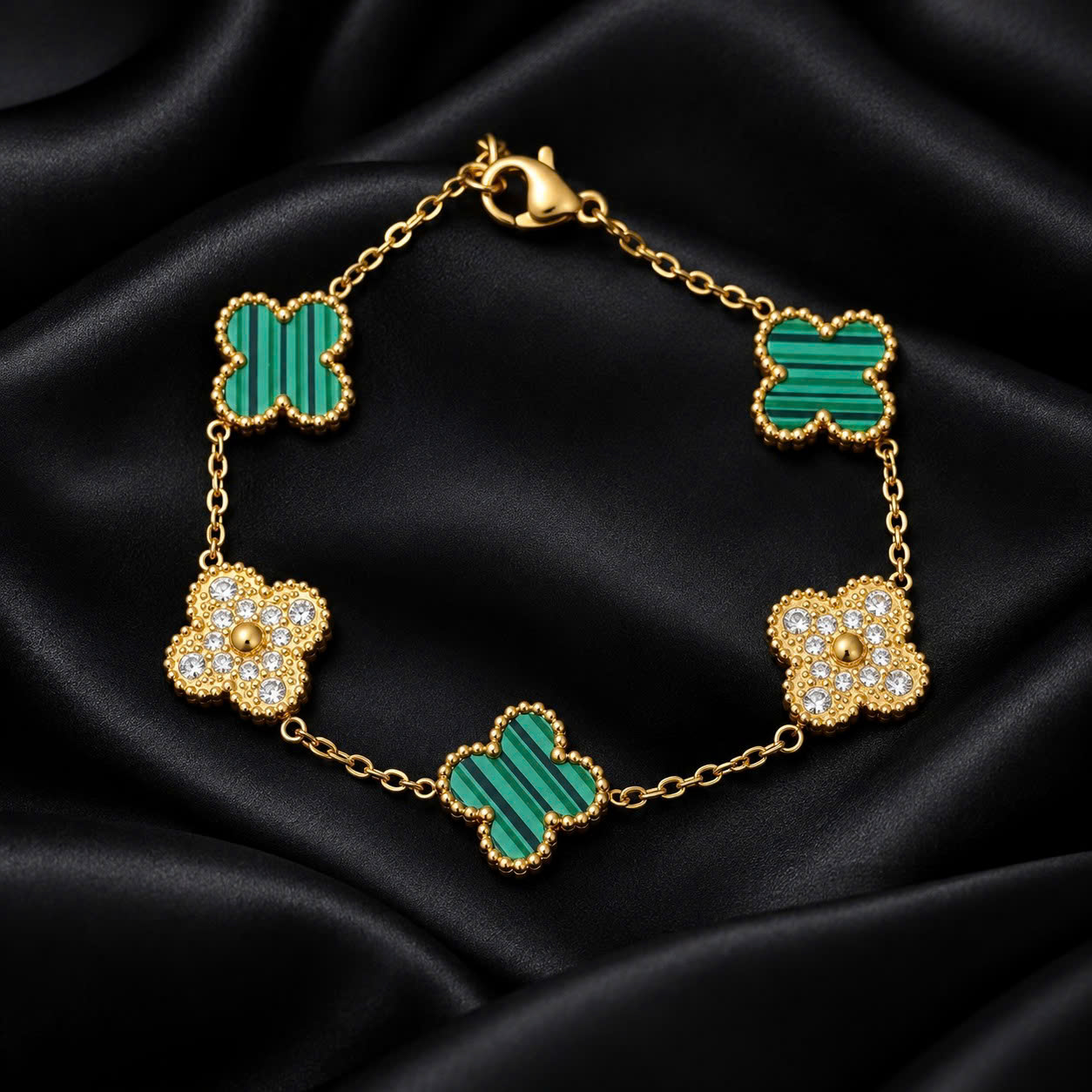 Vòng tay van cleef đá xanh xen kẽ đá kim cương màu vàng_thumbnail_2