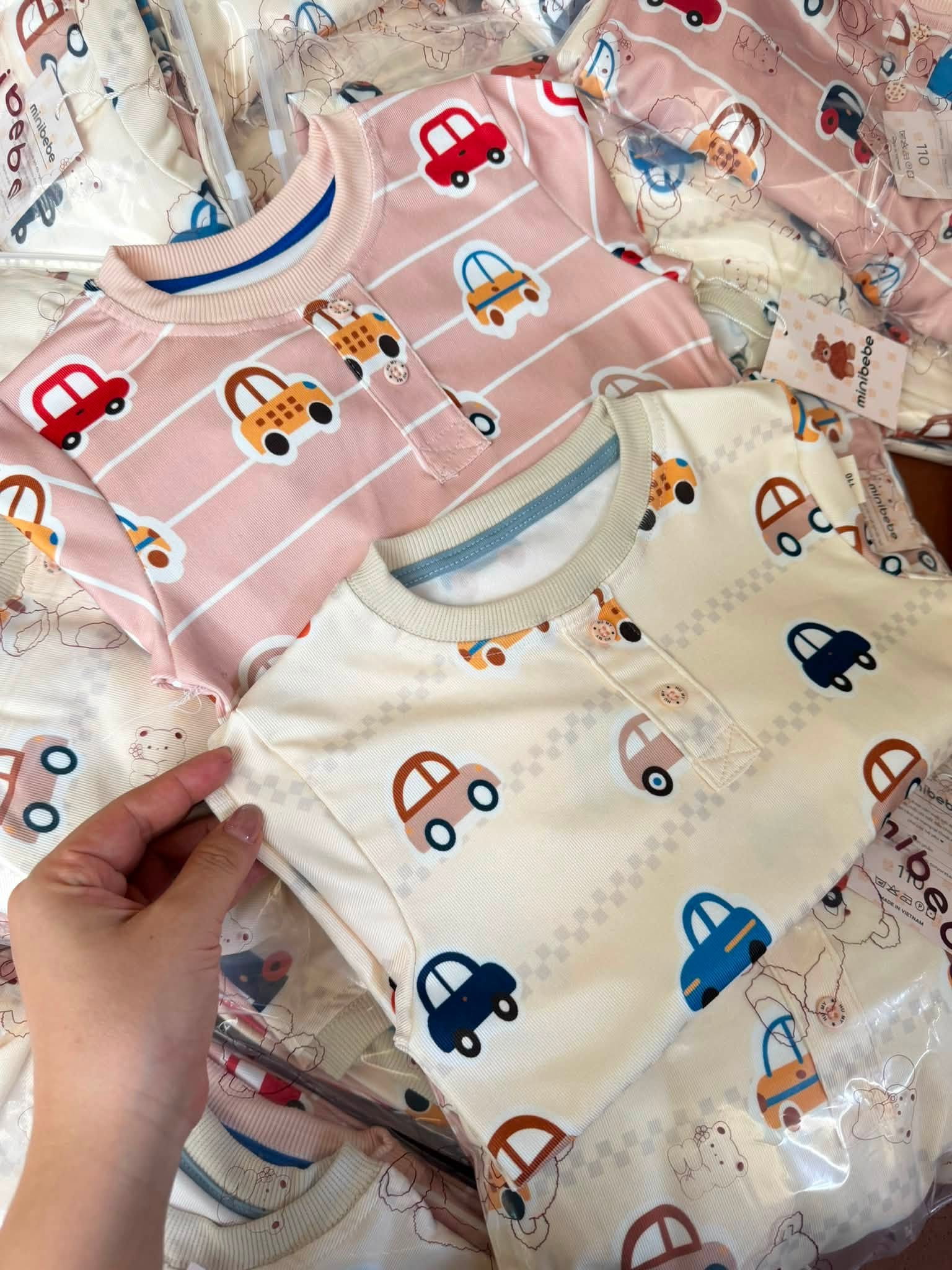 C51 SET 2 BỘ DÀI TAY Ô TÔ MINIBEBE- A100.461