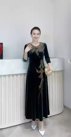 Đầm đen họa tiết hoa M746_thumbnail_5