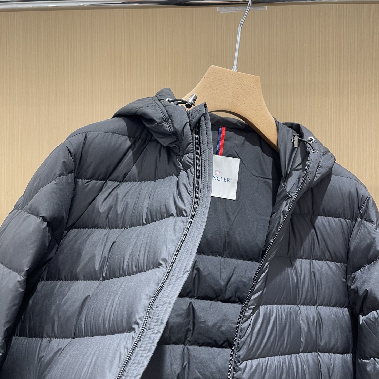 Áo Phao Moncler