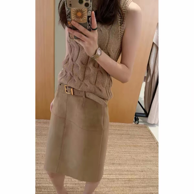 Lucas - Chân váy nhung dáng lửng may trần dọc, ngang + belt da cùng màu_thumbnail_2