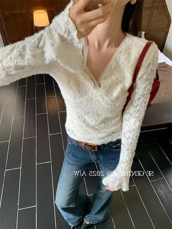 Lucas - Áo sơ mi ren cổ tim viền voan dai tay cổ tay loe_thumbnail_2