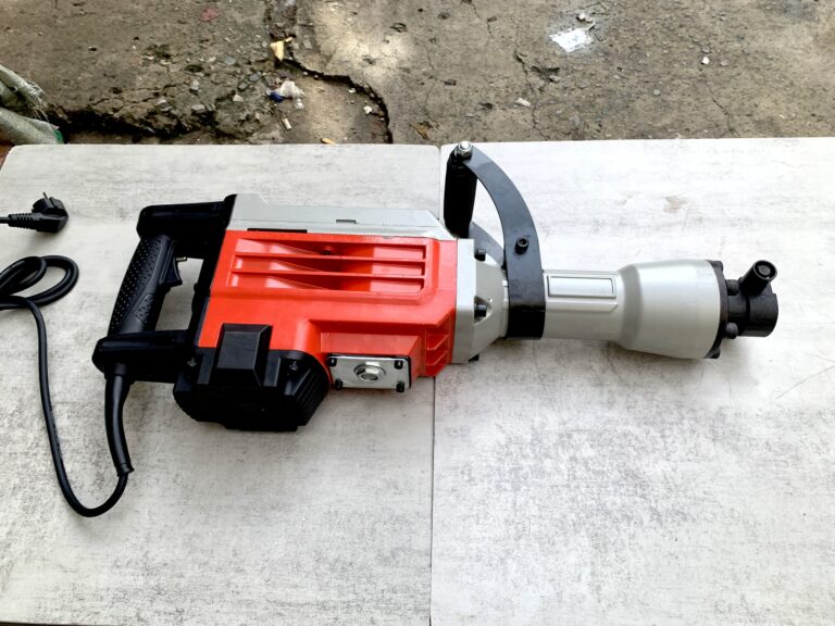 Máy Đục Bê Tông Hitachi PH65A 1800W Chính Hãng – Đục Phá Mạnh Mẽ Cho Công Trình_thumbnail_3