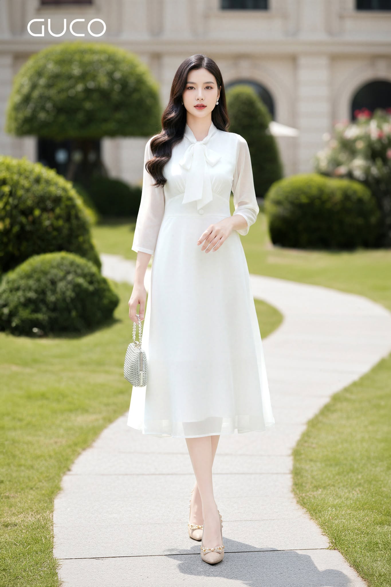 ĐẦM XÒE VOAN TƠ HOA CỘT NƠ - TRẮNG