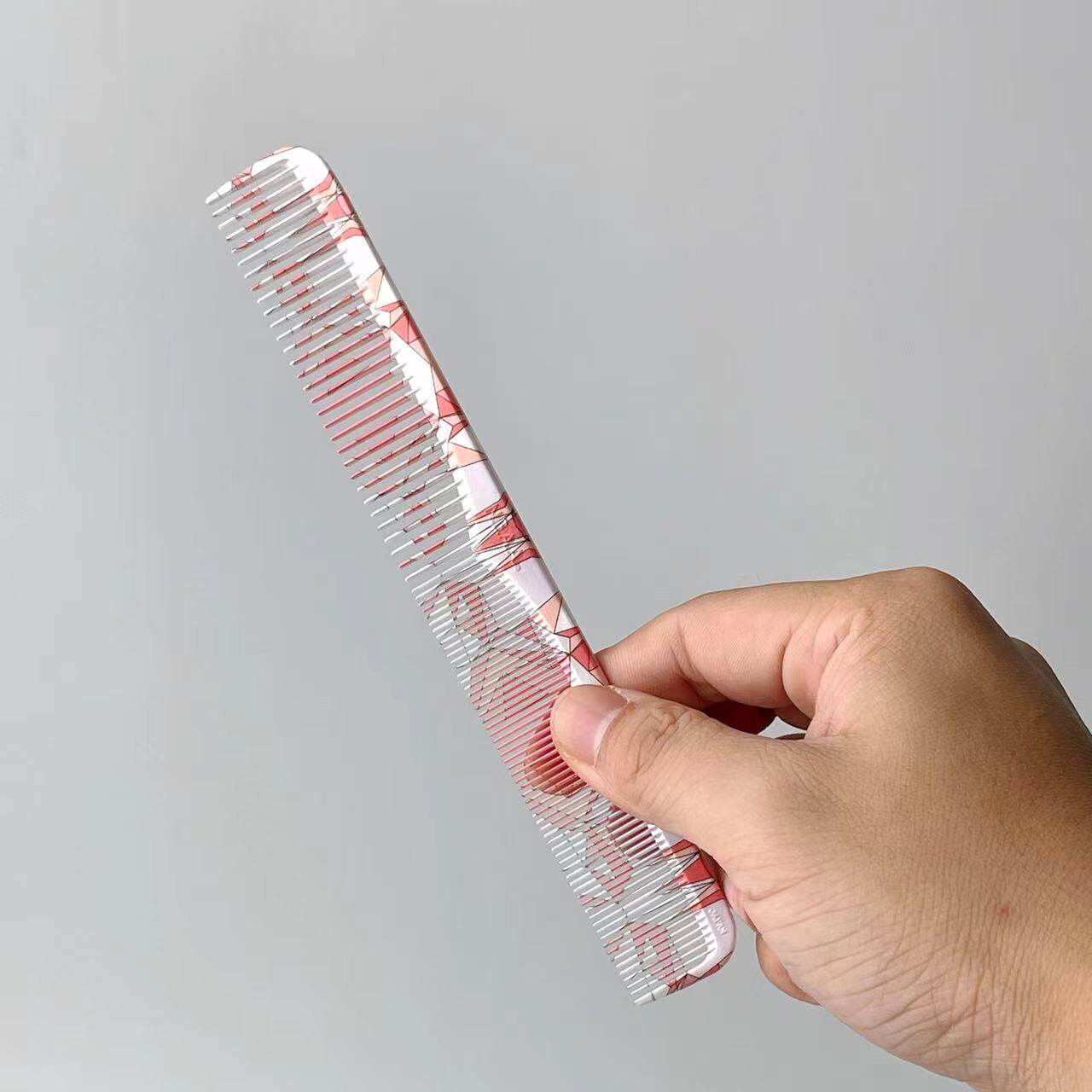 Lược cắt tóc ngắn N.B.A.A họa tiết CMA 180mm (tặng bình xịt)_thumbnail_8