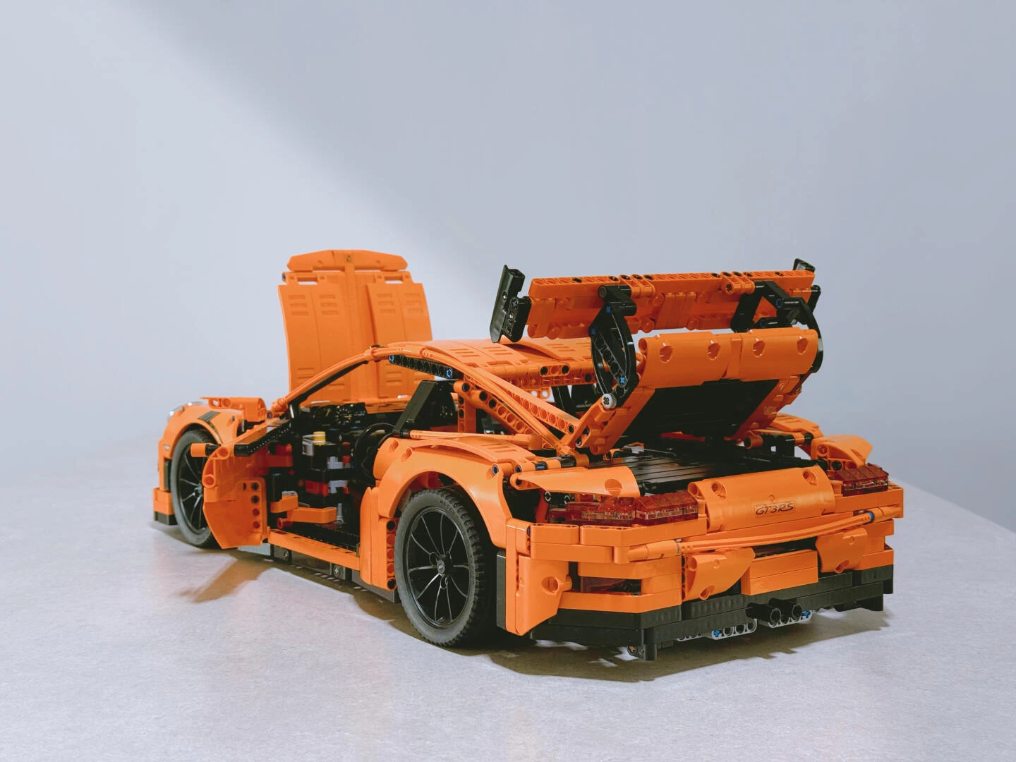 LEGO Porsche 911 GT3 1:8