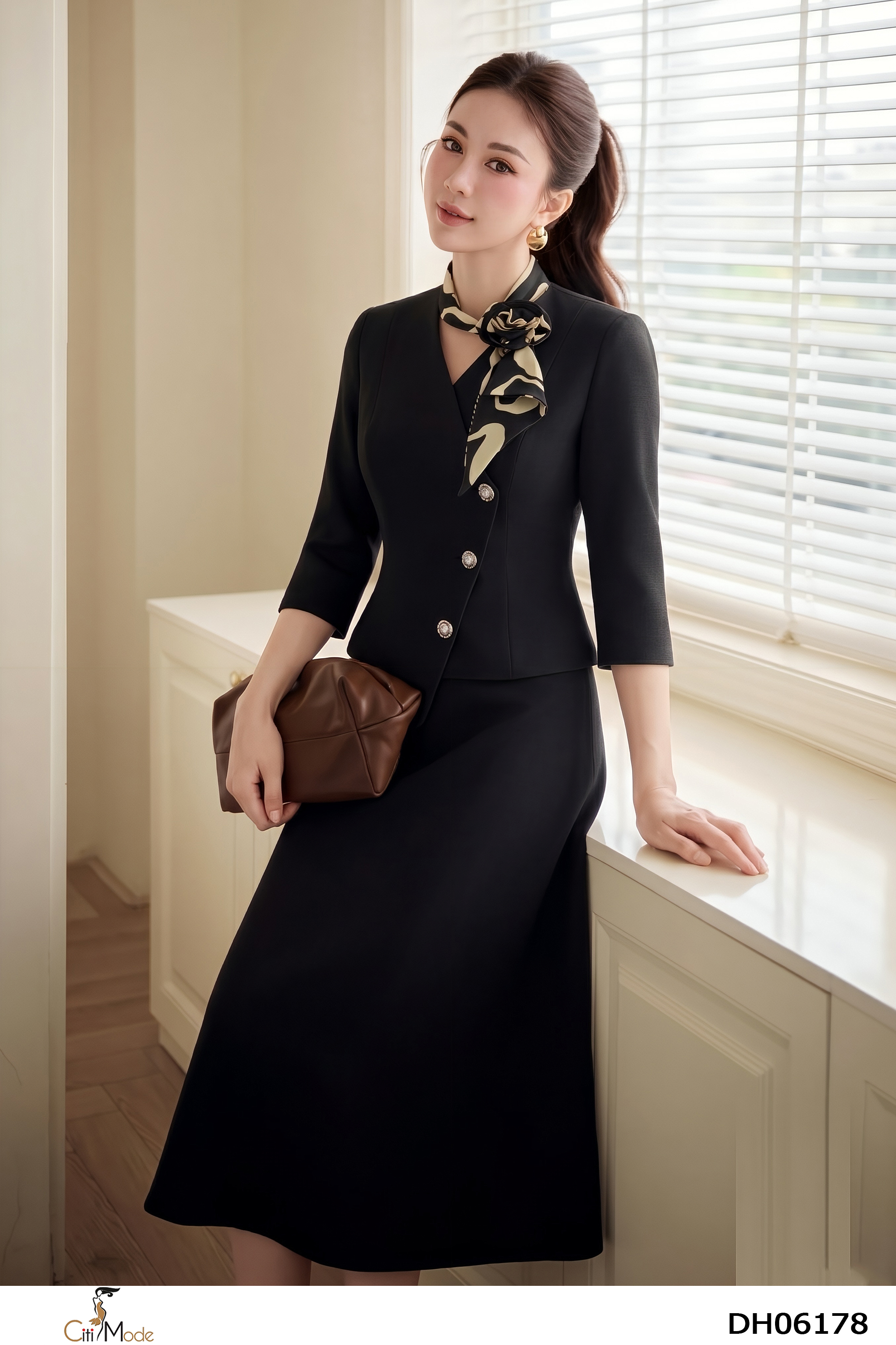 Đầm xòe peplum đen cổ phối nơ hoa lệch tay lỡ
