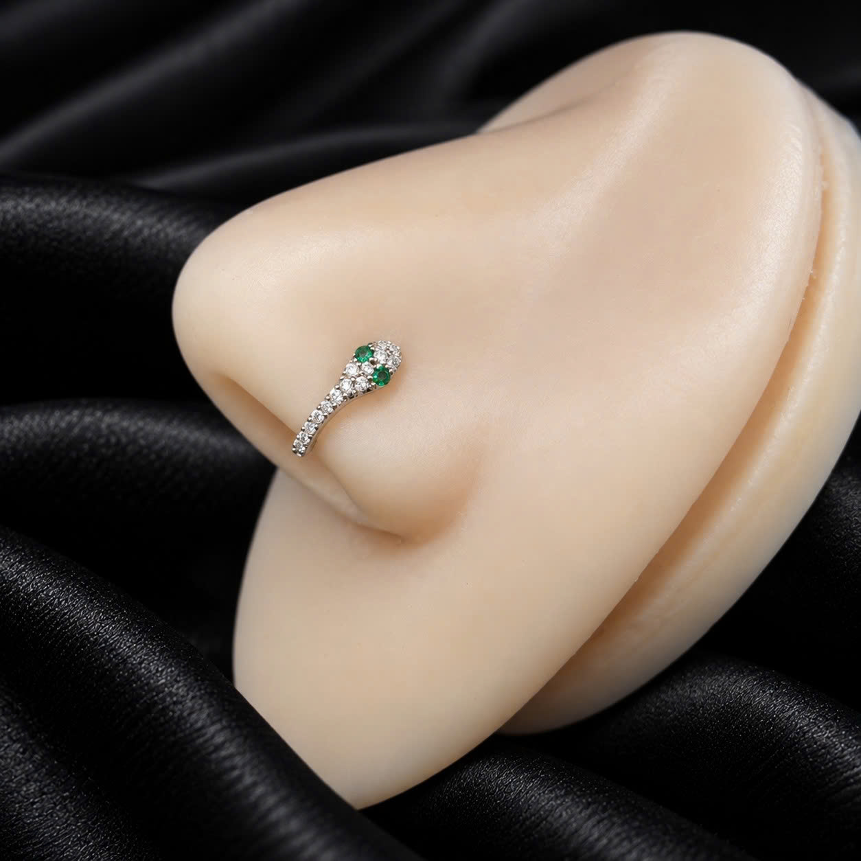 Vòng bẻ rắn mắt xanh size 8._thumbnail_3