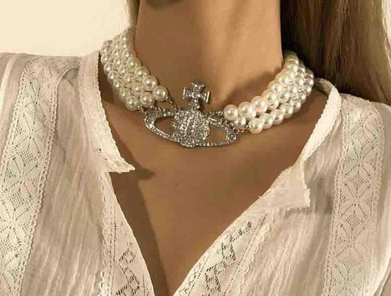 Vòng cổ hạt ngọc charm vương miện_thumbnail_3
