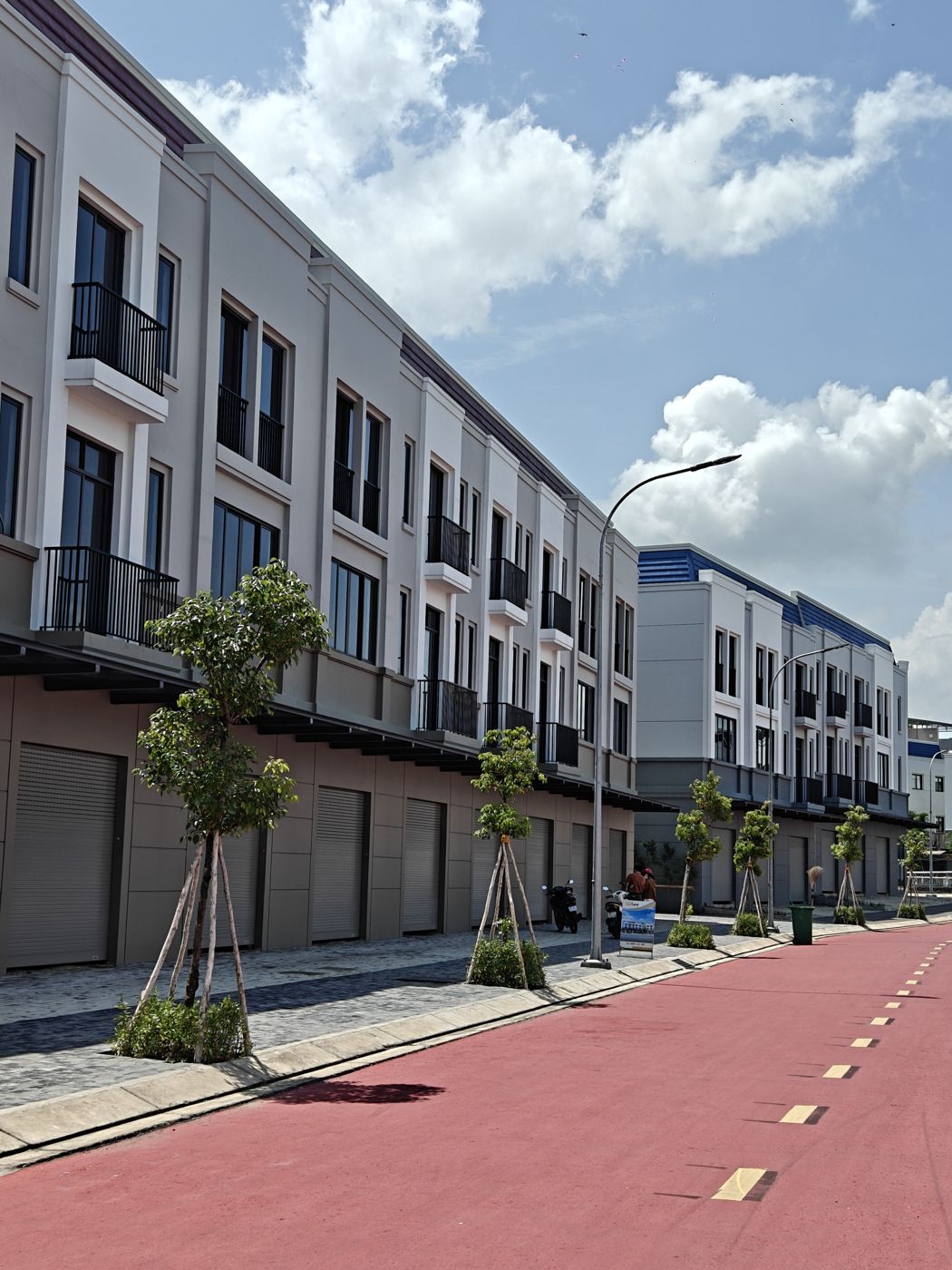 Dãy shophouse 90 m² thực tế