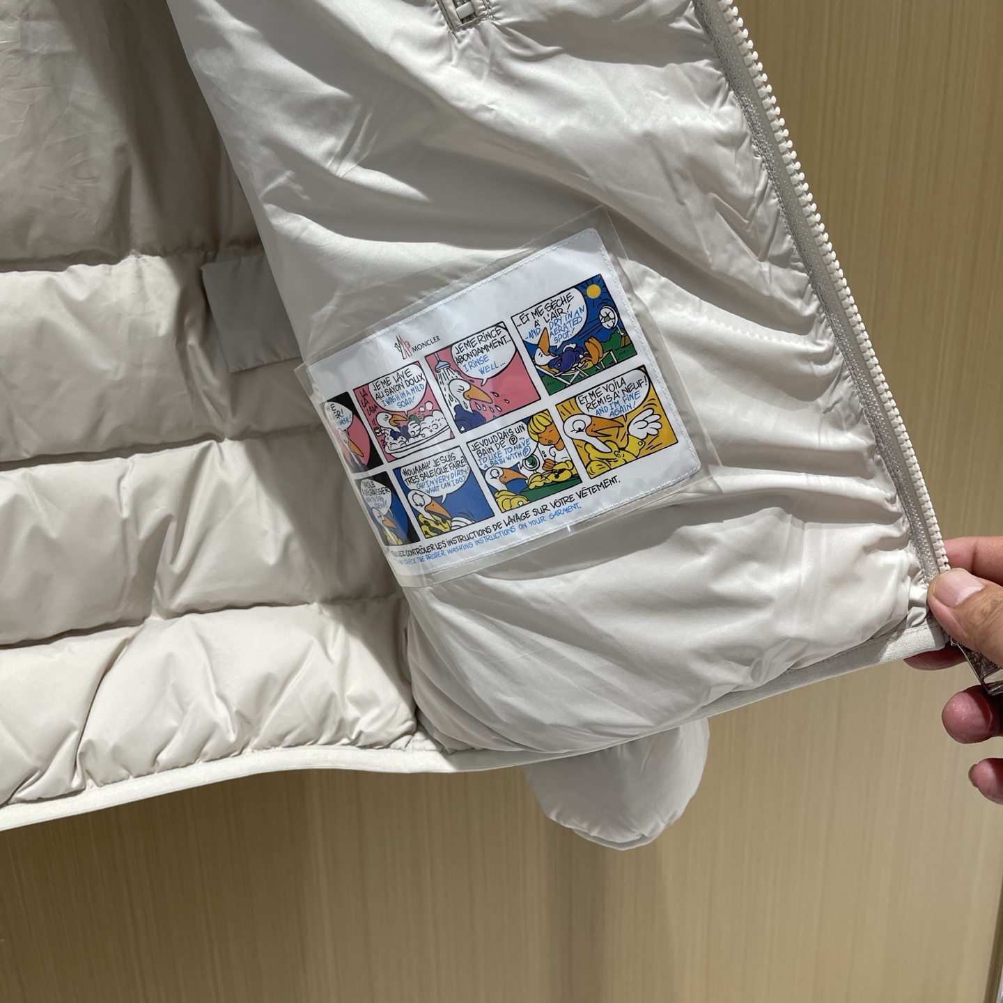 Áo Phao Moncler