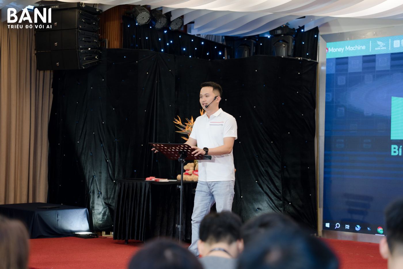 Phúc BANI giảng bài