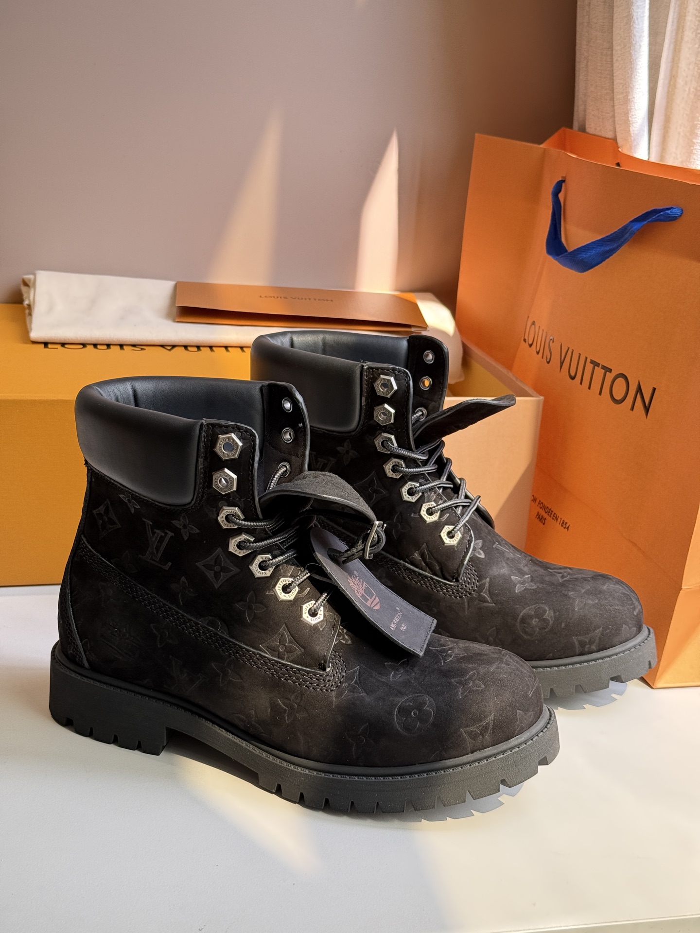 Giầy Boot LV × Timberland