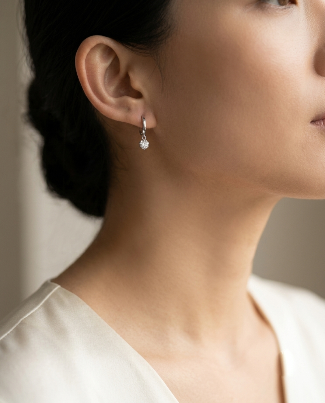  Bông tai Huggie Meteor - Bạc 925 mạ Rhodium, đính đá Zircon thả treo_thumbnail_3