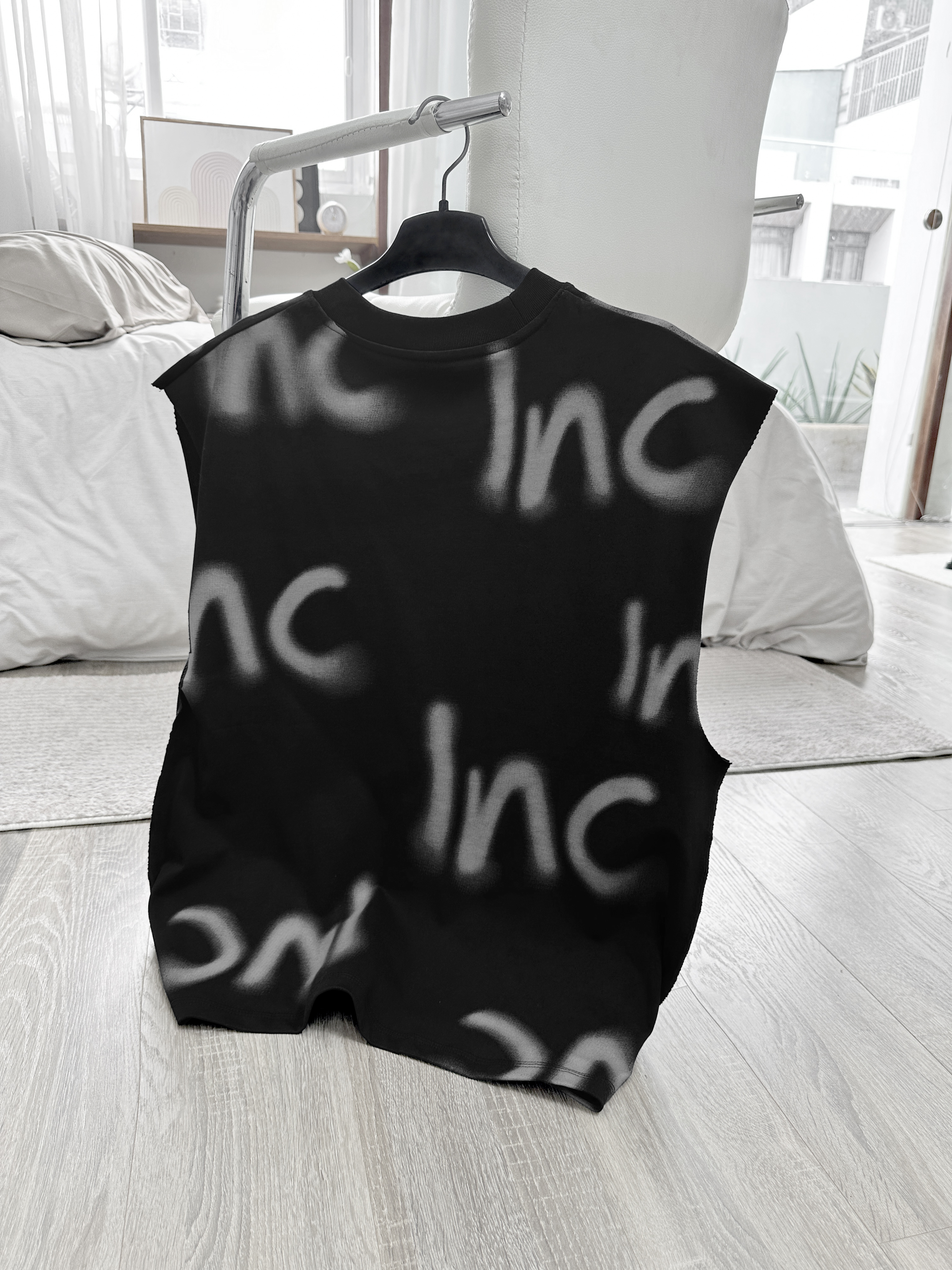 Tanktop Blur_thumbnail_2