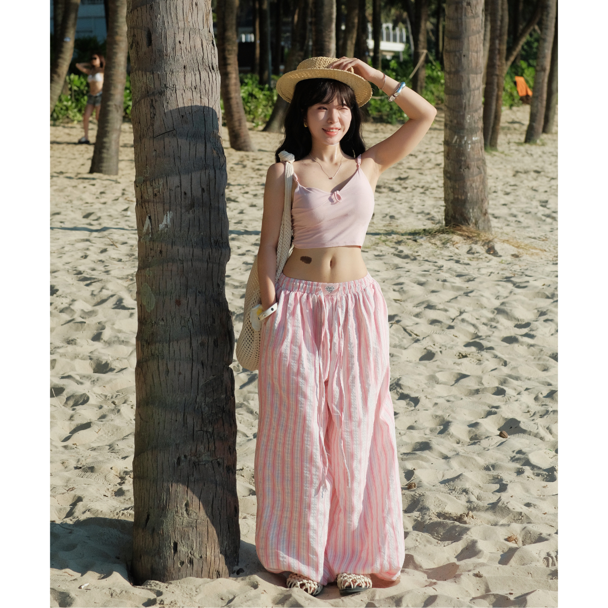Quần Dài Kẻ Ống Rộng 𝙂𝙐𝙋𝙊 𝙎𝙚𝙖𝙨𝙞𝙙𝙚 𝘽𝙖𝙡𝙡𝙤𝙤𝙣 𝙋𝙖𝙣𝙩𝙨 Form Rộng Ống Bo Gấu - QDK01_thumbnail_2