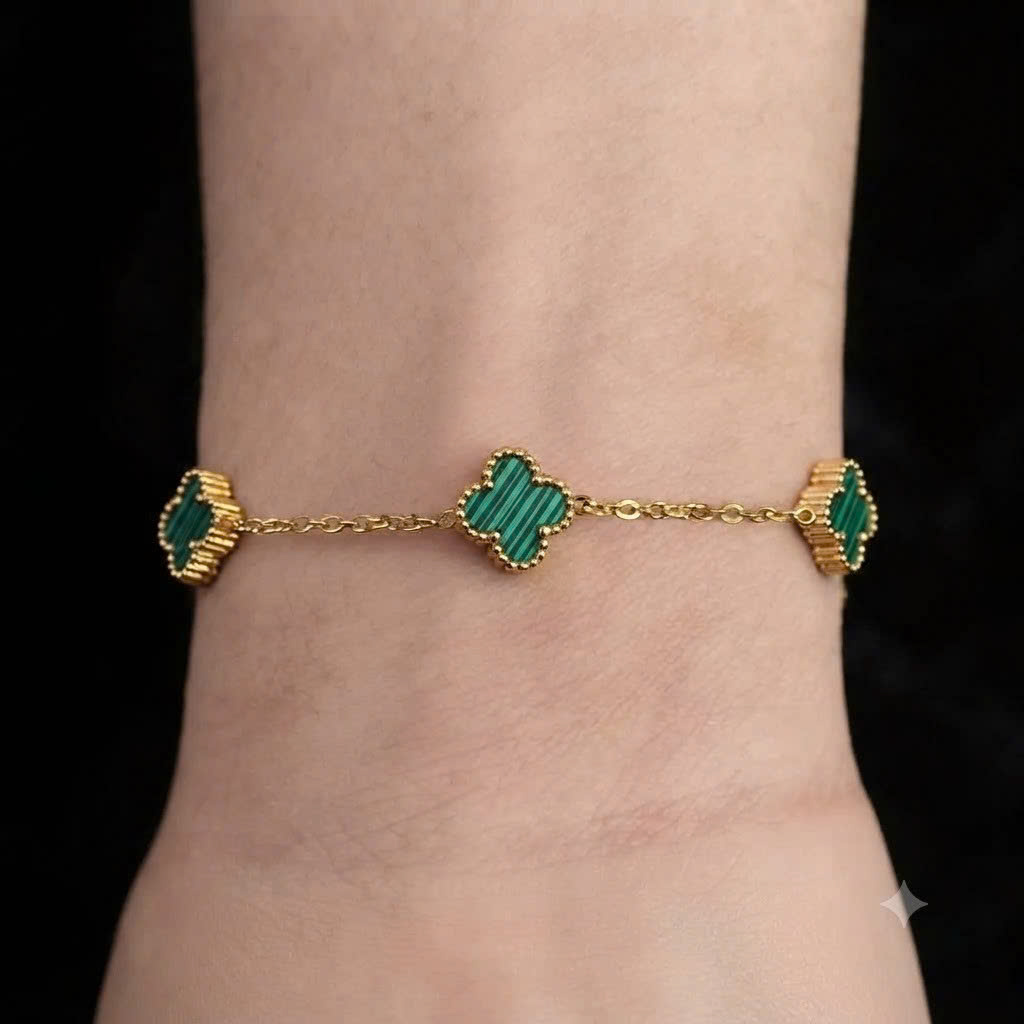 Vòng tay van cleef đá xanh trơn màu vàng_thumbnail_3