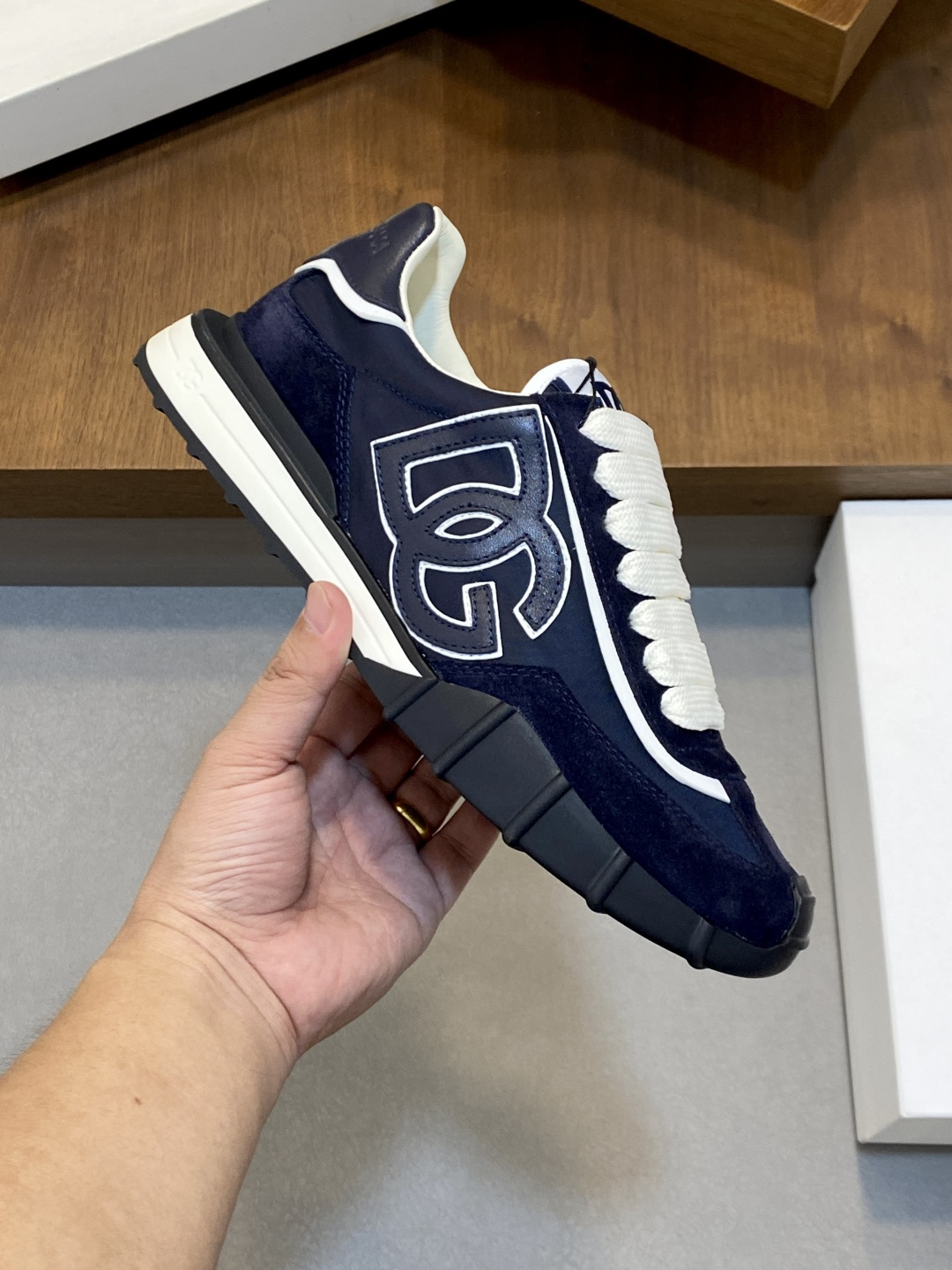 Giầy DG