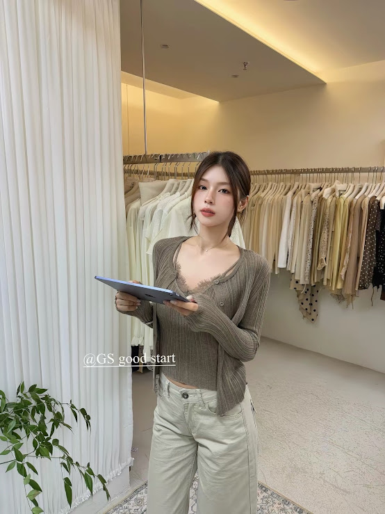 Lucas - Set áo len 2 dây gân dọc viền ren nhẹ + áo cardigan gân dọc cài cúc_thumbnail_6