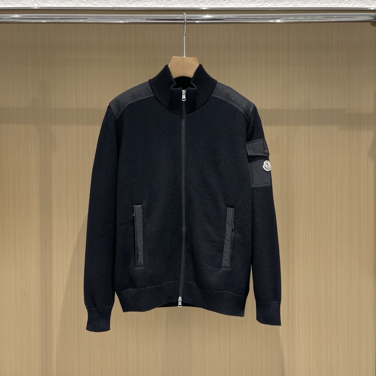 Áo Khoác Moncler