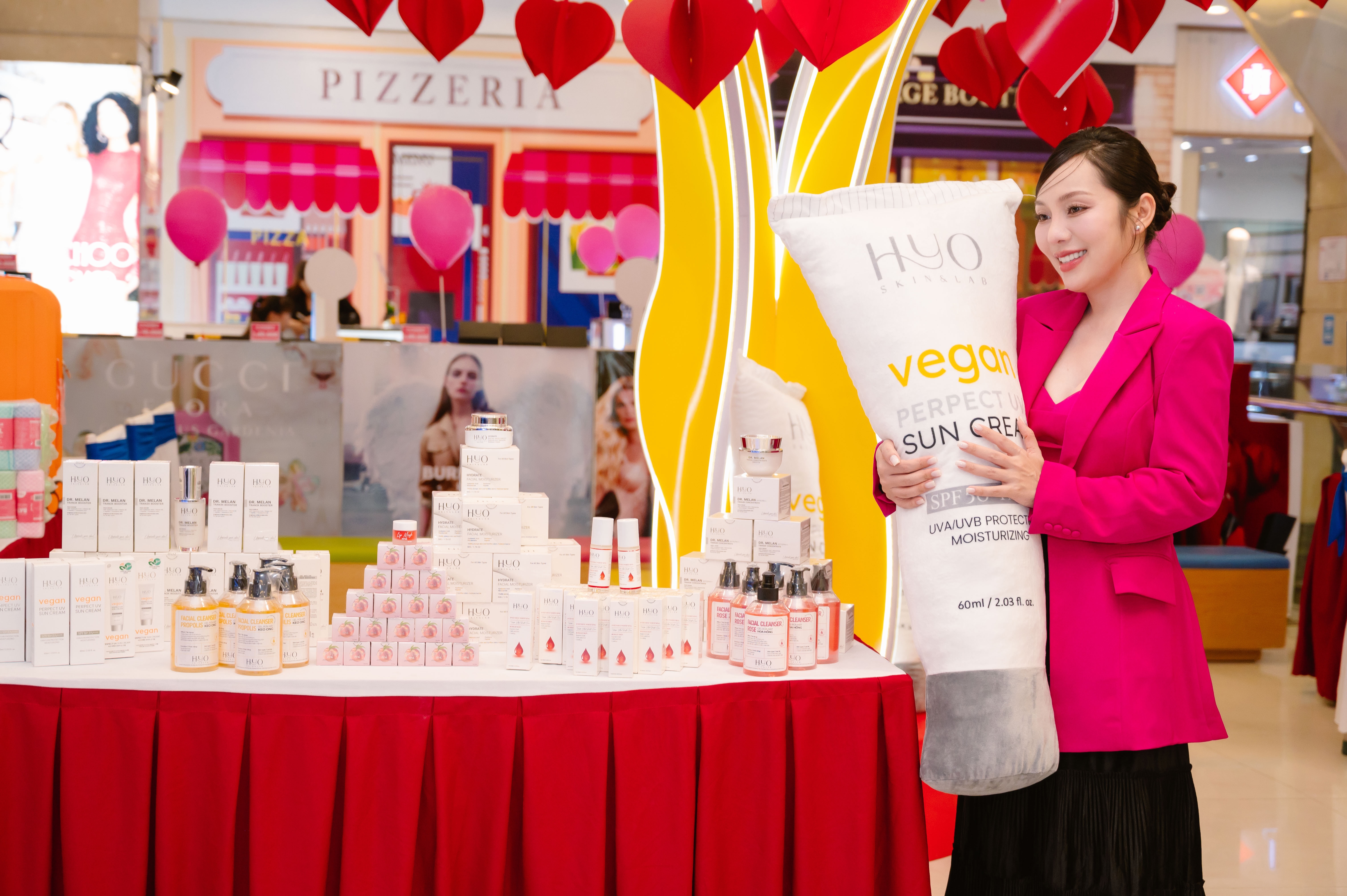 HYO tại Vincom Long Xuyên | Chào mừng ngày 20/10
