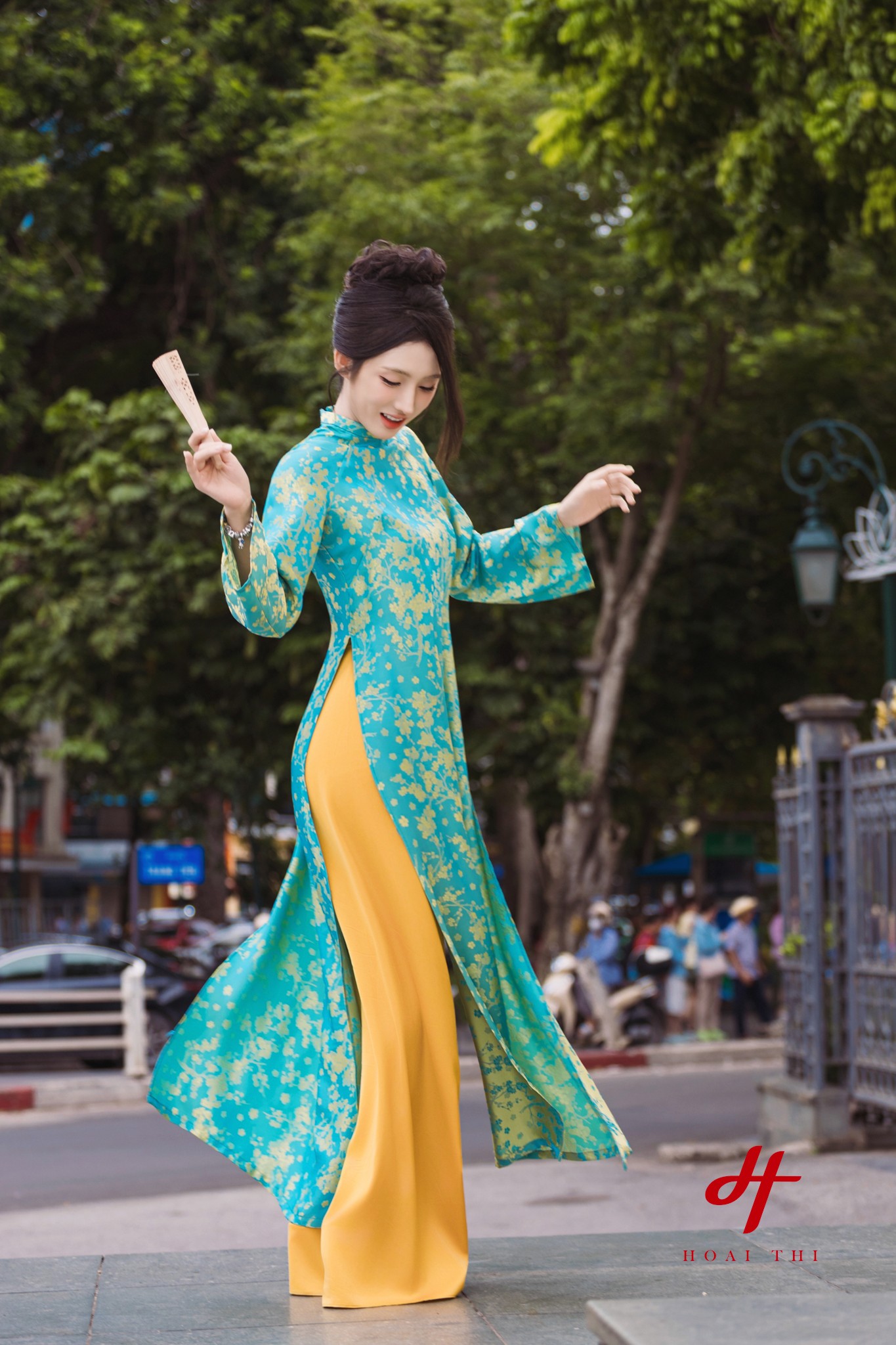 Áo dài cách tân Phượng Cẩm - Áo dài lụa gấm cao cấp, trẻ trung, sang trọng_thumbnail_4