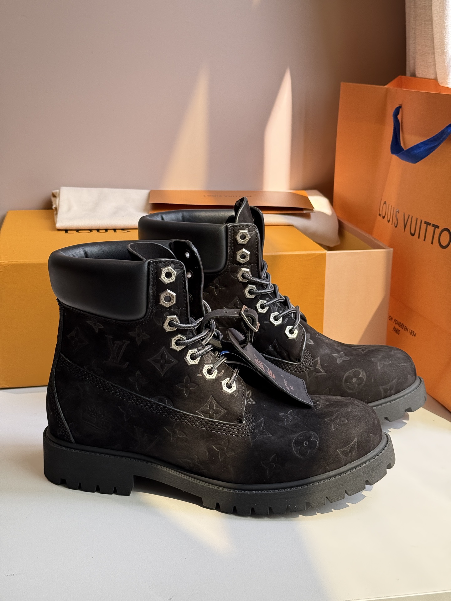 Giầy Boot LV × Timberland