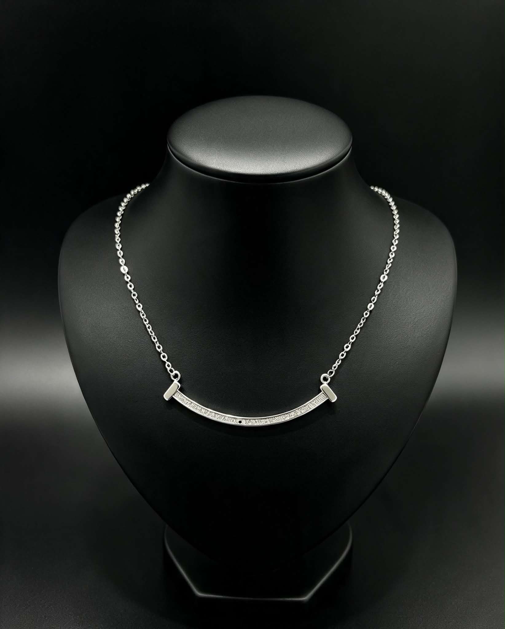 TIFF&CO T SMILE NECKLACE SILVER