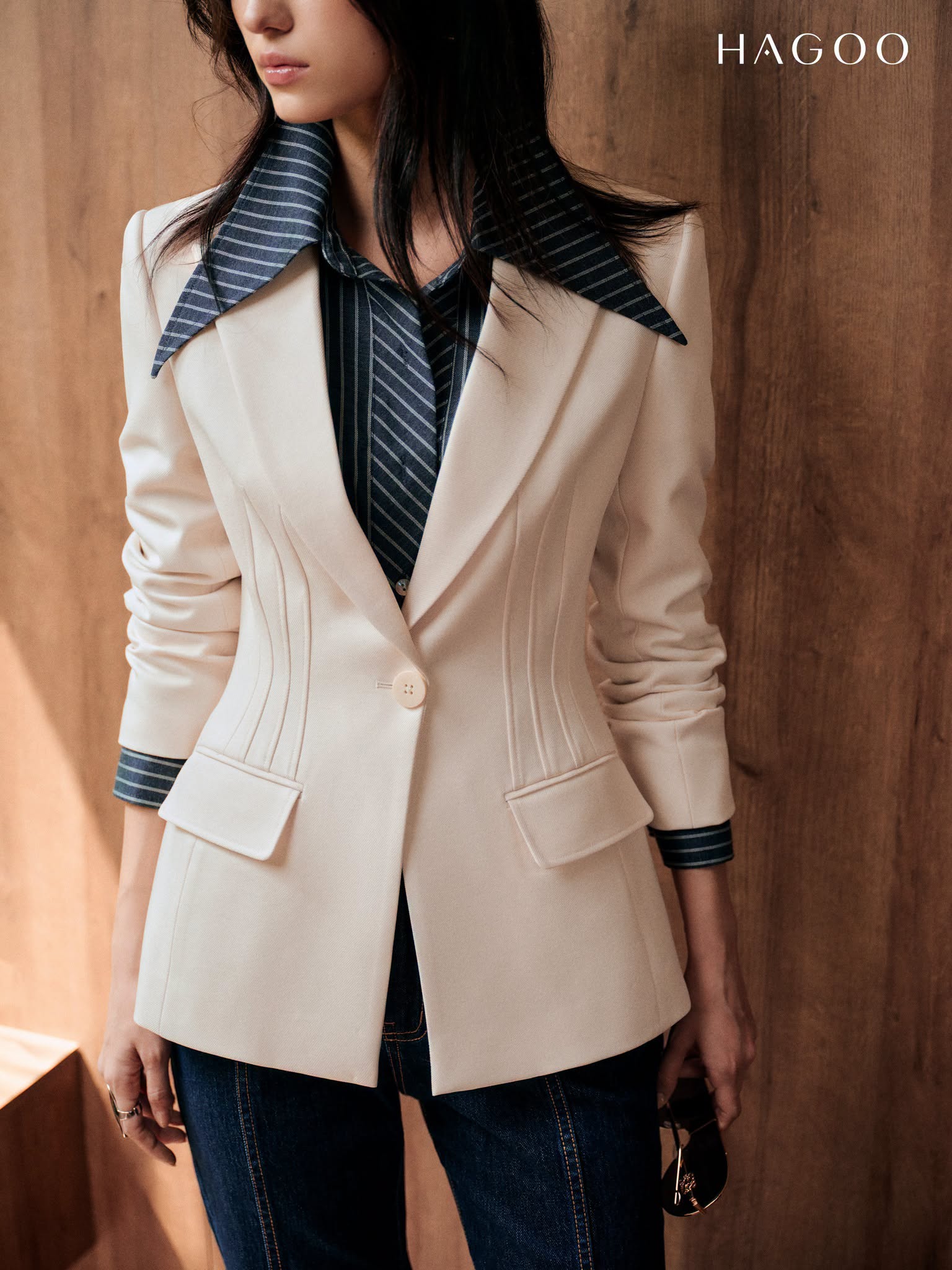 Áo Blazer dáng ôm diễu ly HAGOO