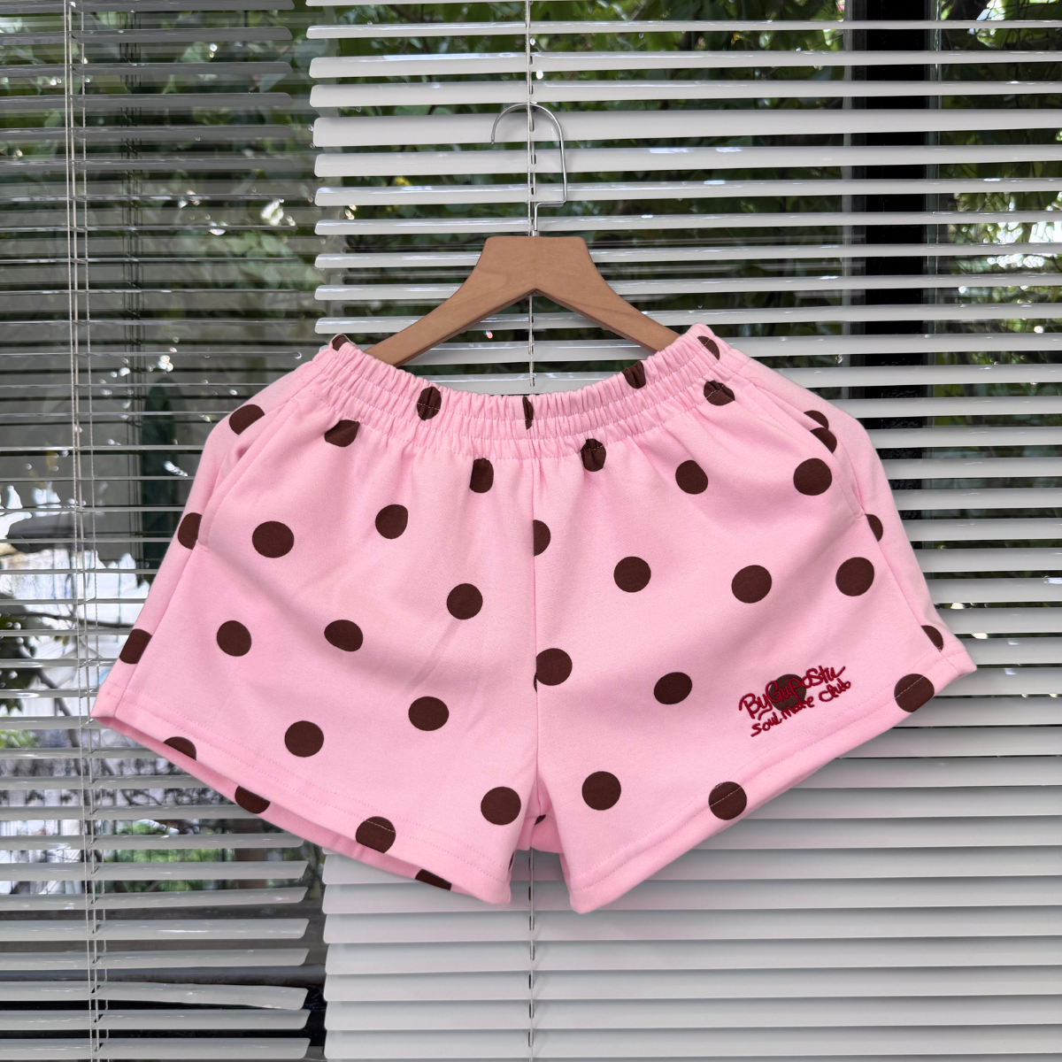 Quần Short Nỉ Nữ GUPO POP SHORT Chấm Bi Thêu Chữ Form Trên Gối Nỉ 2 Da Cạp Chun - QS-HD-02_thumbnail_5