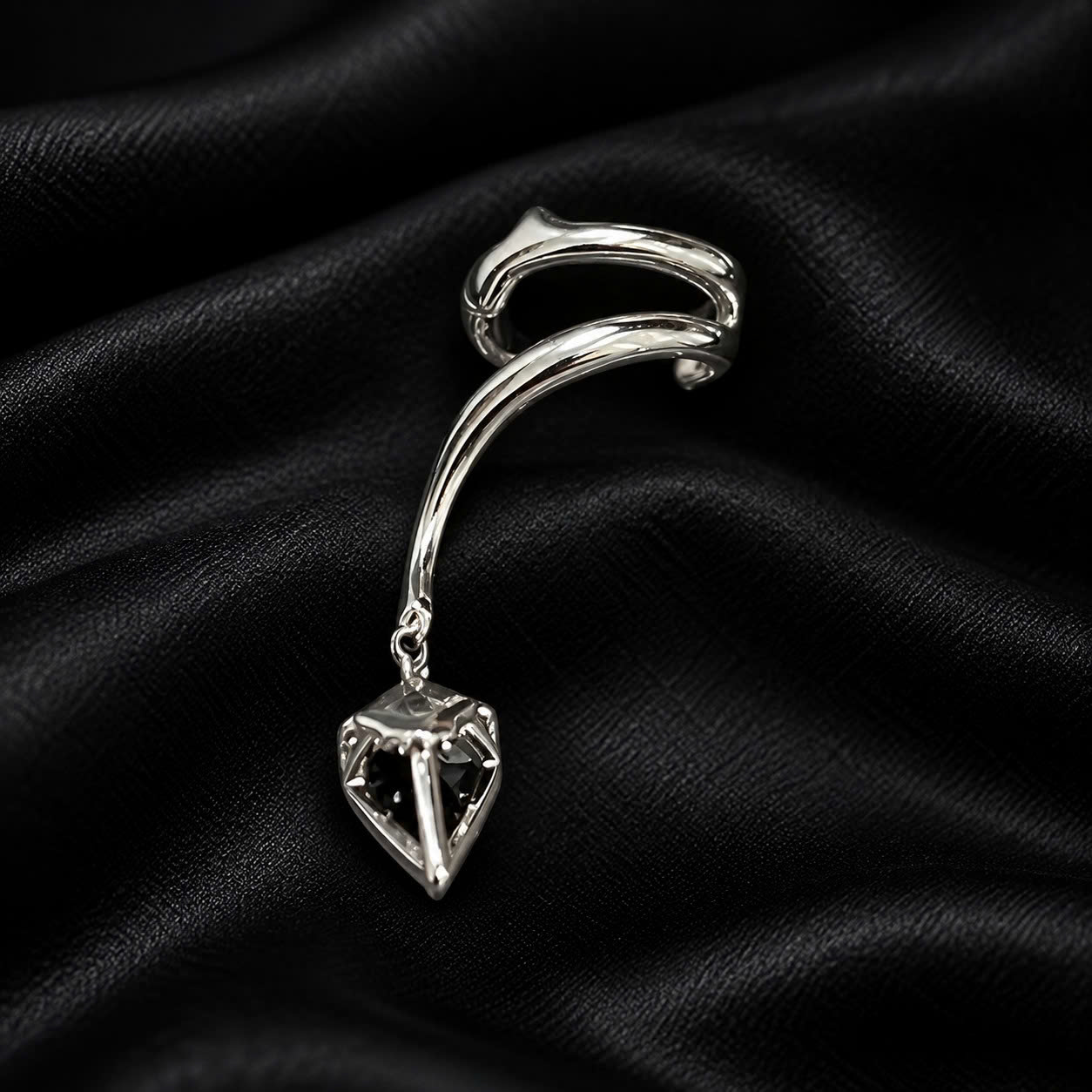 khuyên kẹp vành không cần lỗ thiết kế niche charm rơi tai phải._thumbnail_1