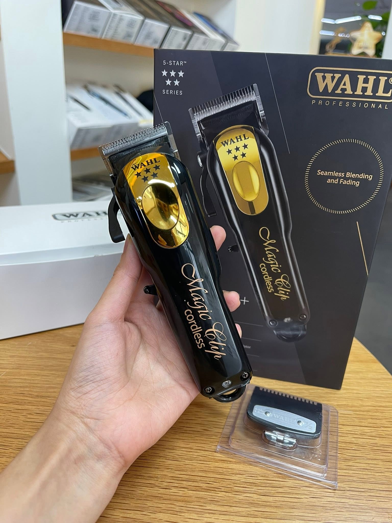 Tông đơ pin Wahl Magic Clip Plus Cordless – đen vàng, chính hãng_thumbnail_1
