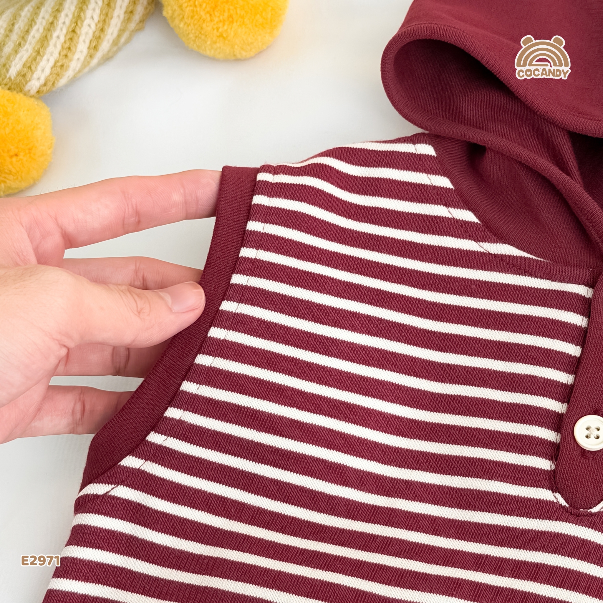 Áo gile kẻ ĐỎ TRẮNG hoodie_thumbnail_6