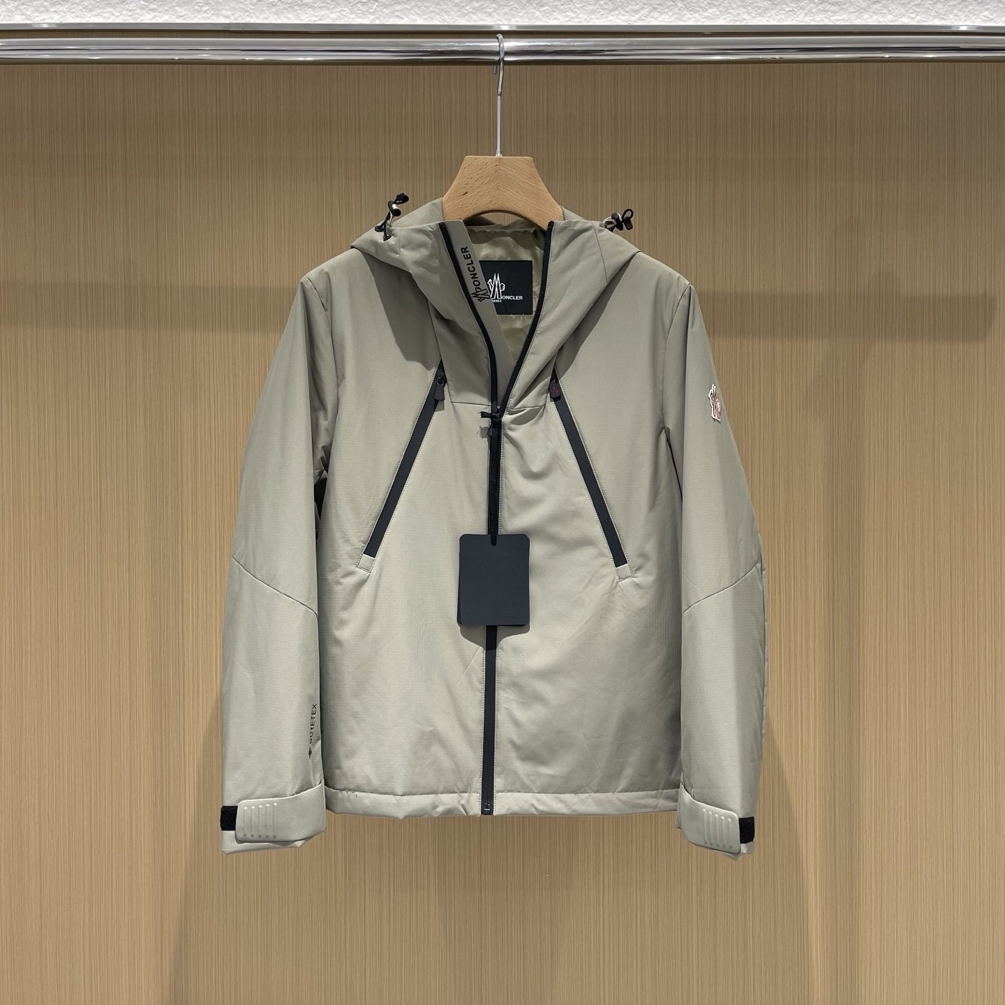 Áo Khoác Moncler