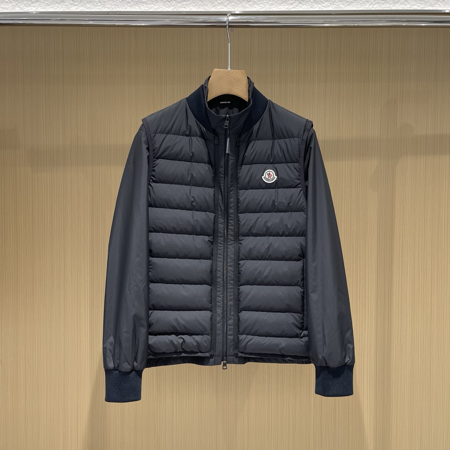 Áo Khoác Moncler