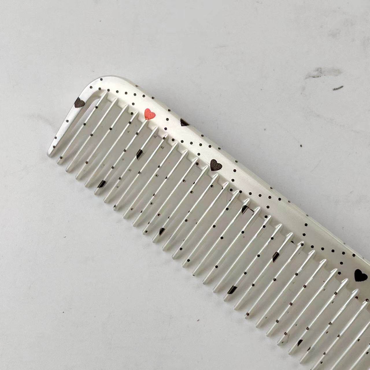 Lược cắt tóc ngắn N.B.A.A họa tiết CMA 180mm (tặng bình xịt)_thumbnail_5
