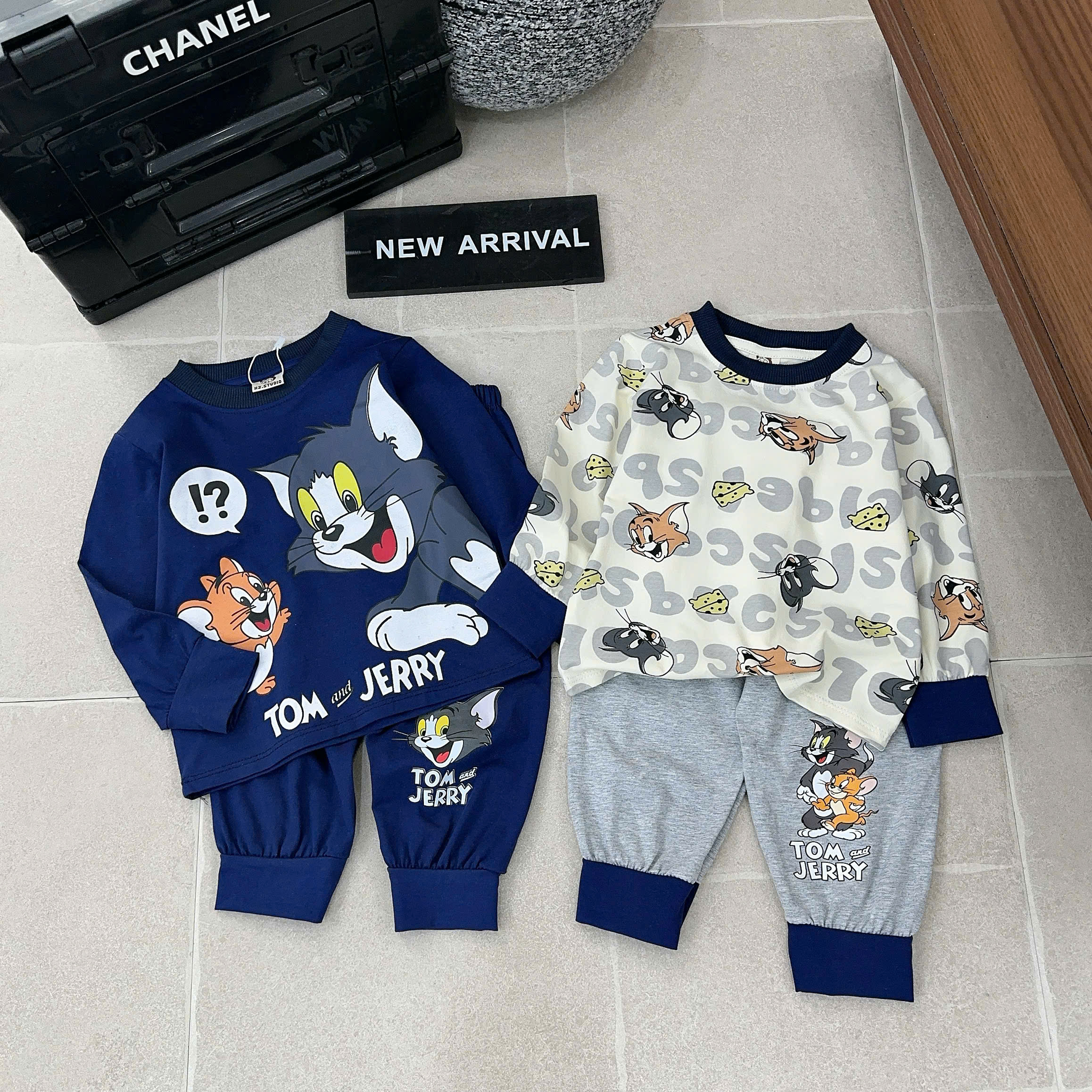 C30 SET 2 BỘ DÀI TAY TOM & JERRY CHẤM HỎI- A100.457