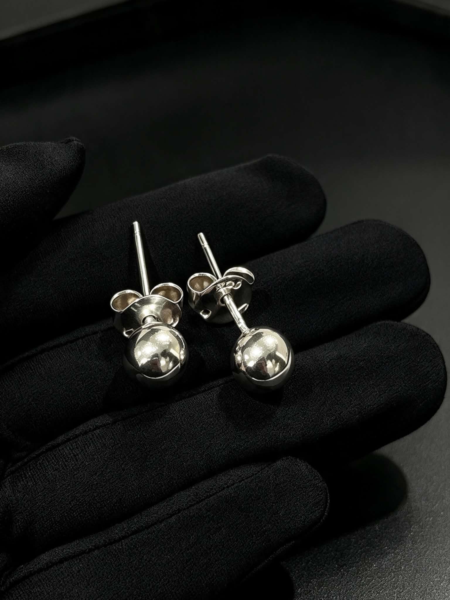 BALL STUD EARRING SILVER