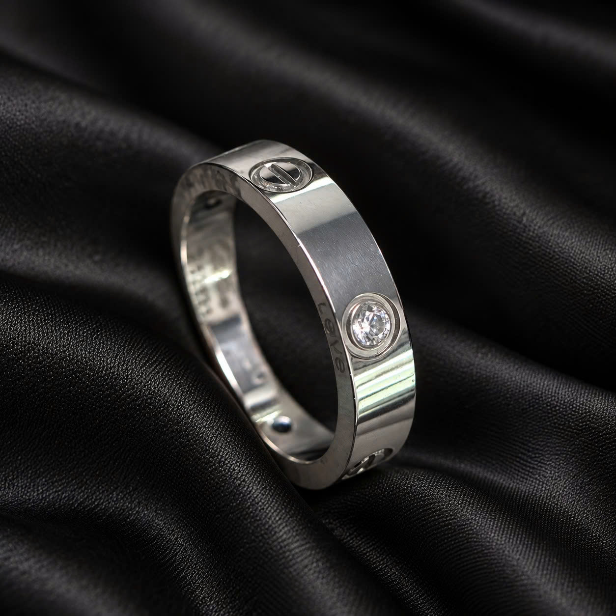 nhẫn kiểu hiệu cartier kim cương trắng rải size 7_thumbnail_2